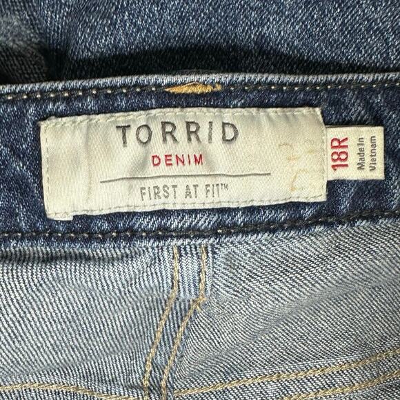 Torrid High Rise Straight Jean Stretch - Dark Wash Size 18 R - Picture 6 of 6